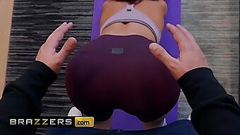 Brazzers Представляет Горячую Встречу С Пышной Мамочкой И Хорошо Одаренным Самцом.